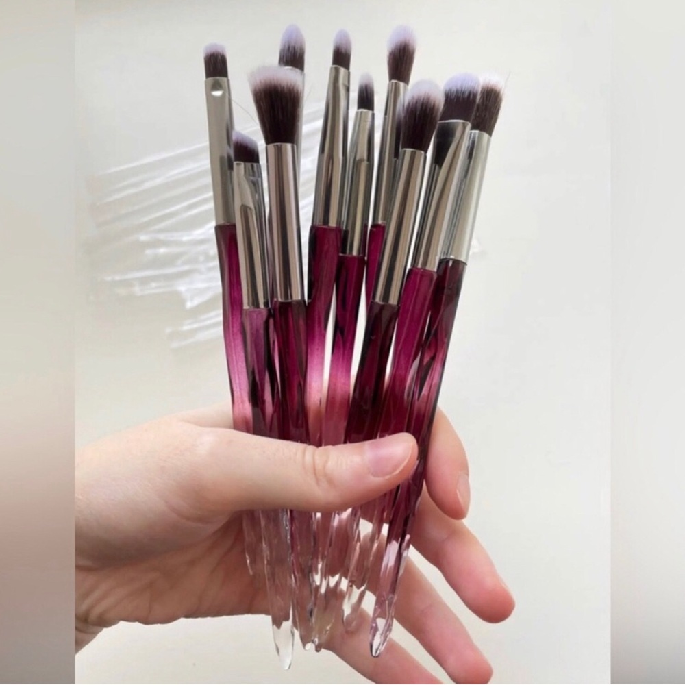 Professional Pink Gradient Makeup Brush Set — 10-Piece